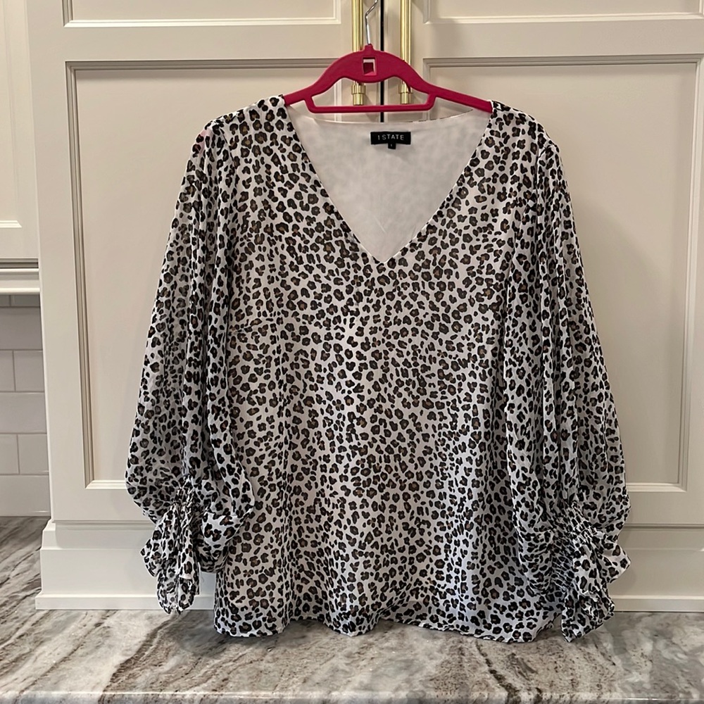 Versatile blouse